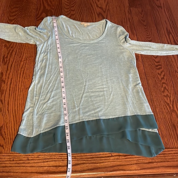 Bordeaux by Anthropologie rayon tunic top long sleeve 2 ply /chiffon hem green S - Picture 10 of 11